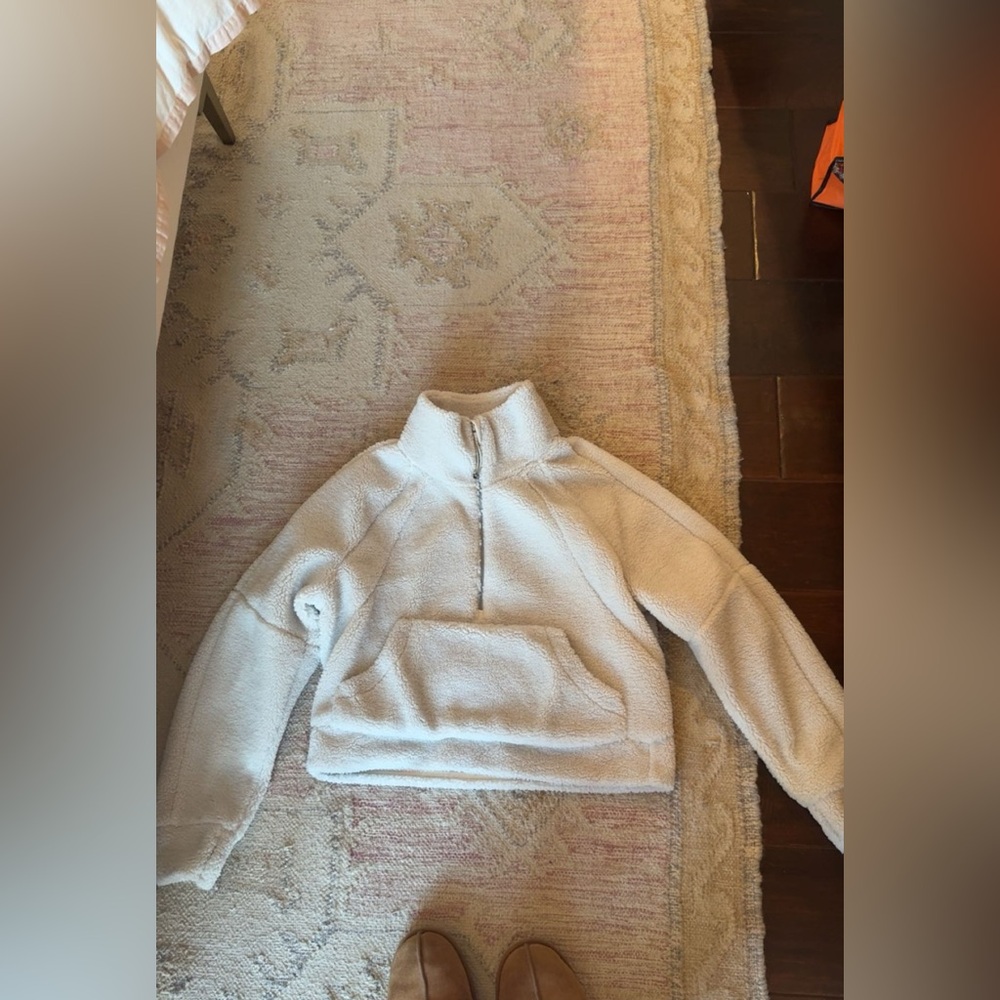 Lululemon Sherpa scuba